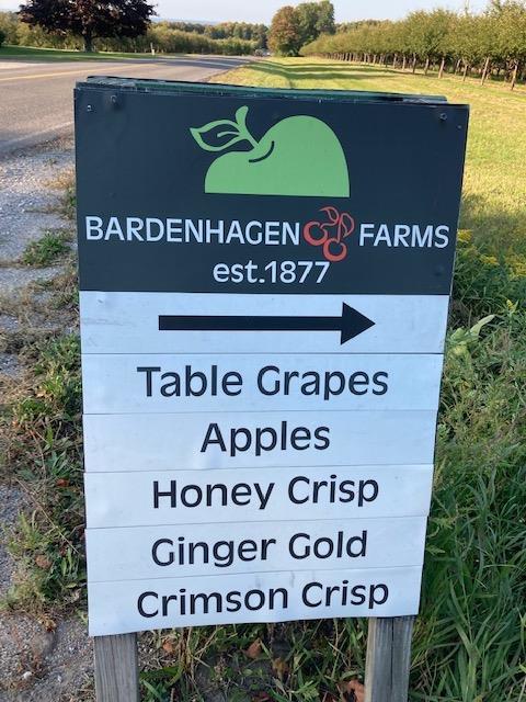 Bardenhagen Farms sign outside farm stand