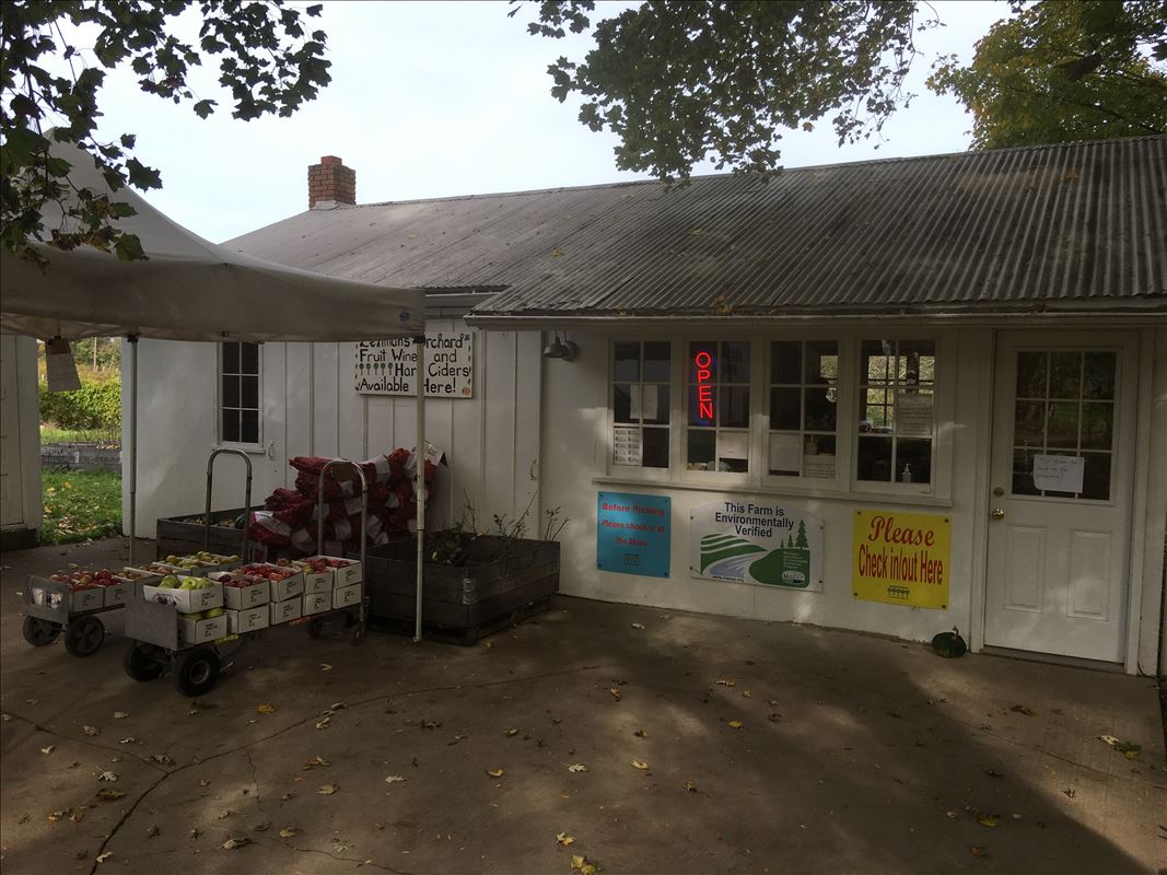 Lehmans Orchard U-Pick and Winery
